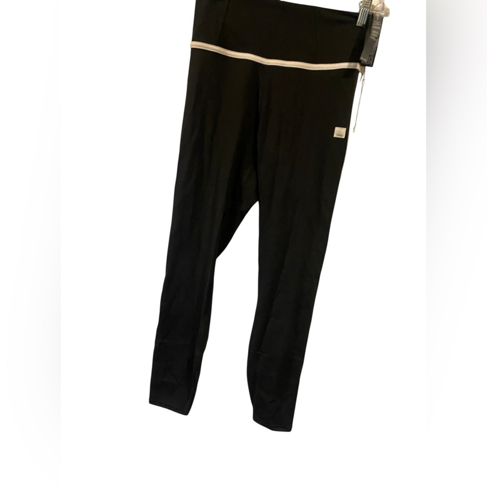 NWT Vuori all the feels crst leggings BLACK Size M